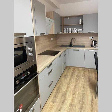 Apartman Solax, Ucnovska 8, Kosice Saca Buitenkant foto