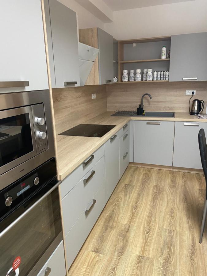 Apartman Solax, Ucnovska 8, Kosice Saca Buitenkant foto