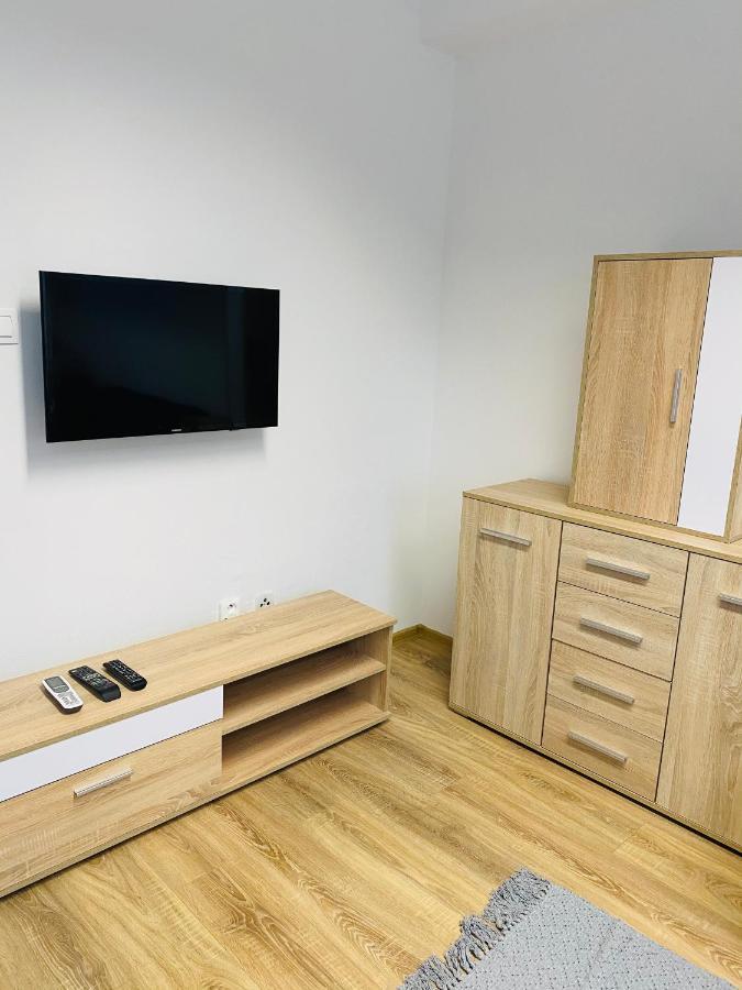 Apartman Solax, Ucnovska 8, Kosice Saca Buitenkant foto