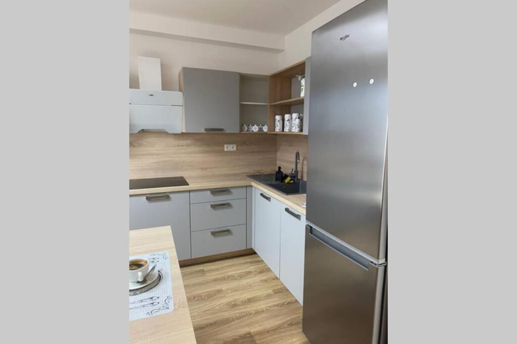 Apartman Solax, Ucnovska 8, Kosice Saca Buitenkant foto